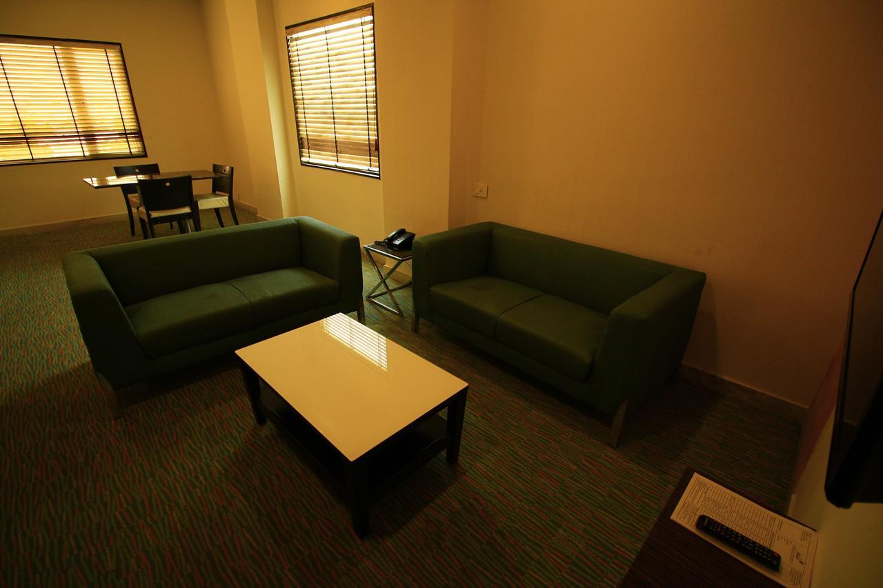 Siesta Star T. Nagar Hotel Madras Buitenkant foto