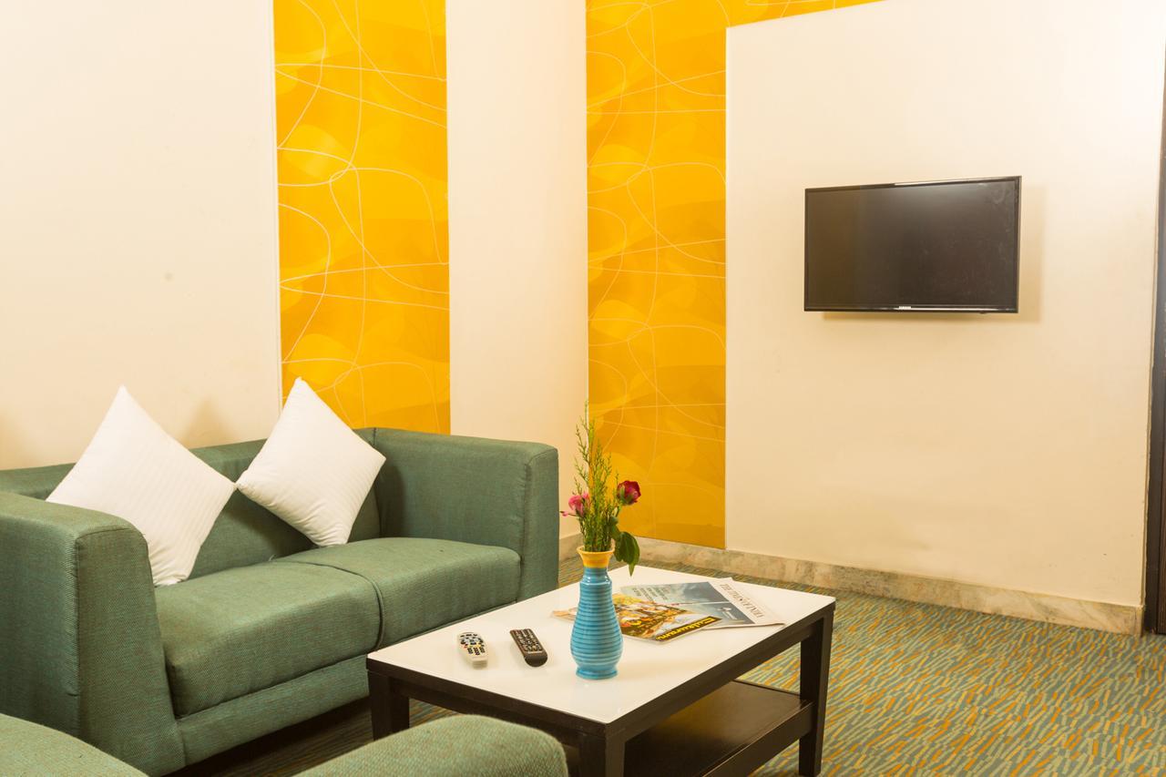 Siesta Star T. Nagar Hotel Madras Buitenkant foto