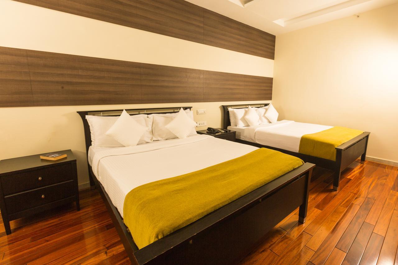 Siesta Star T. Nagar Hotel Madras Buitenkant foto
