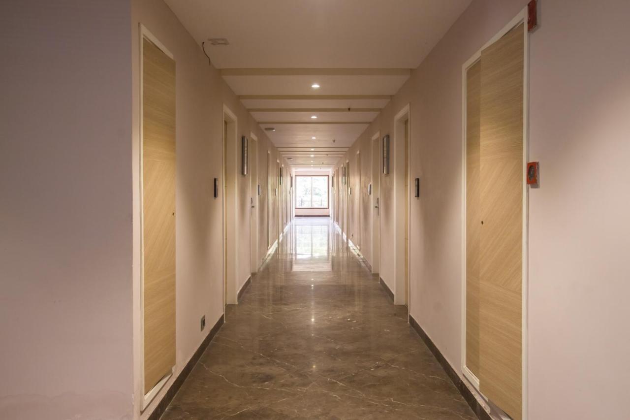 Siesta Star T. Nagar Hotel Madras Buitenkant foto